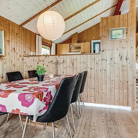 3 Bedroom Awesome In Sydals Casa vacanze Nedre Lysabild